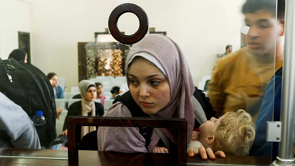 More British citizens start to evacuate Gaza