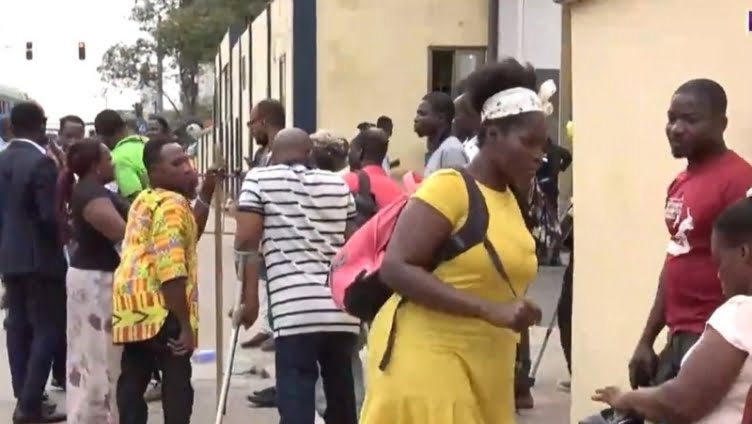 Former tollbooth workers arrested for picketing at Roads Ministry premises