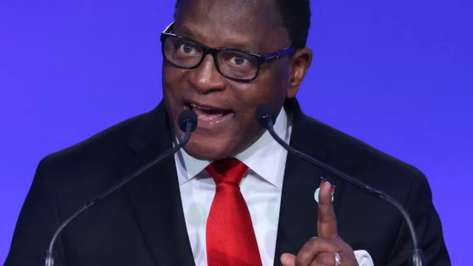 President of Malawi forbids himself from travelling abroad over bad economy