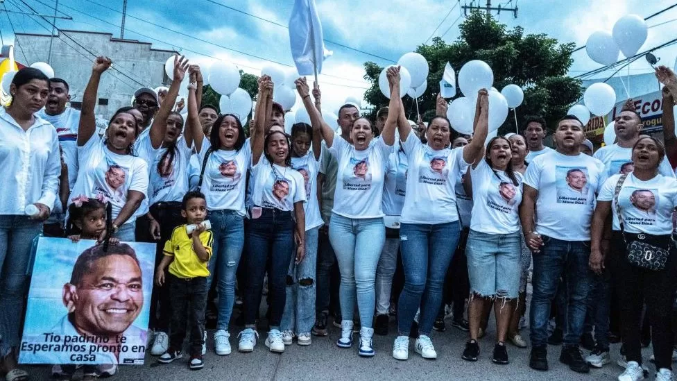Colombians demonstrate in favour of football player Díaz’s father’s release