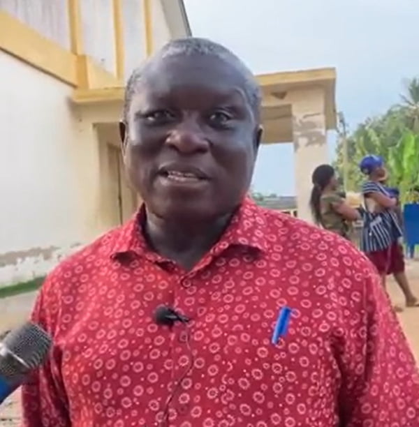 Volta Regional minister scolds South Tongu DCE for locking relief items at Assembly