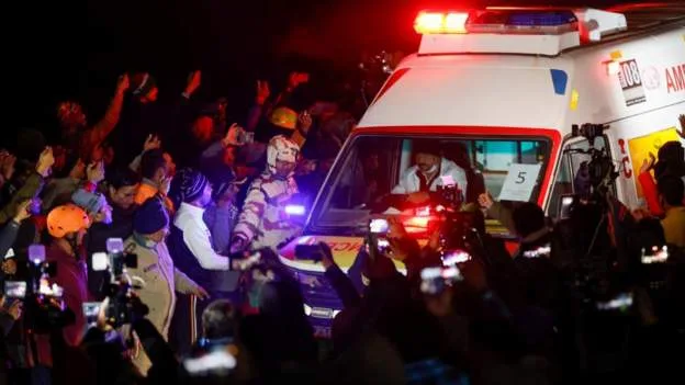 Indian tunnel collapse: All 41 worker saved from India tunnel disaster