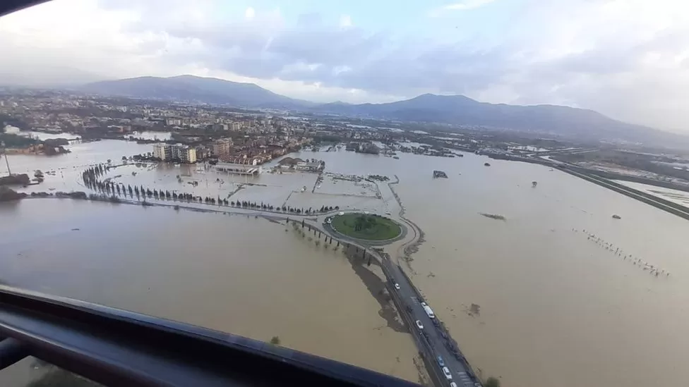 Storm Ciarán strikes Italy causing flooding in Tuscany