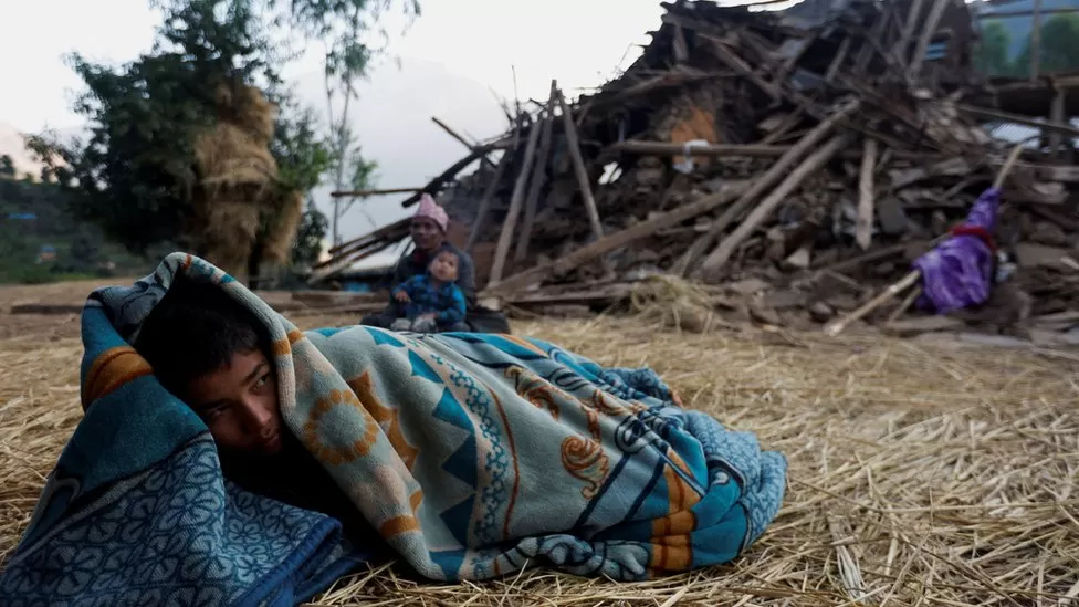 Many spend night outside following earthquake in Nepal