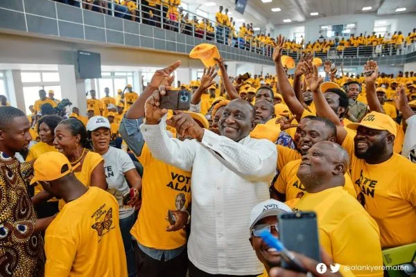 Alan, ‘butterfly’ supporters embark on health walk in Kumasi