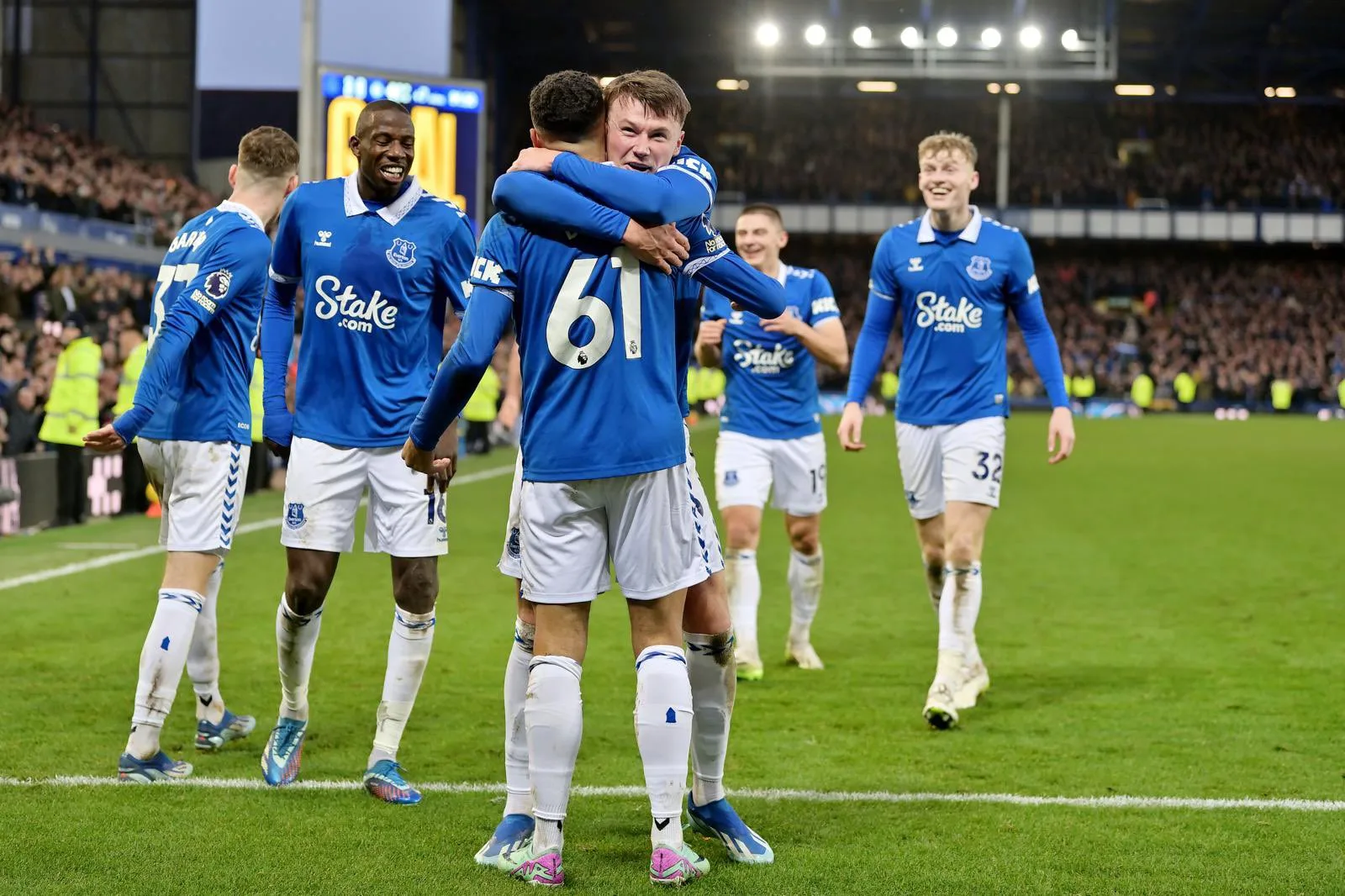 Everton triumphs over Chelsea