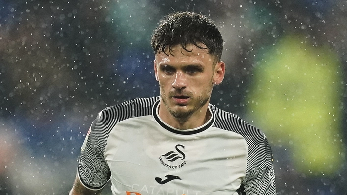 Paterson scores late winner for Swansea