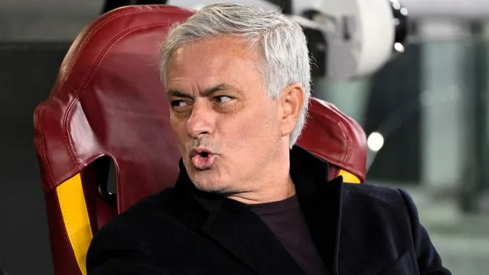 Jose Mourinho rants over delayed derby news conference; says he was disrespected