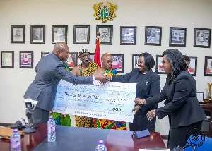 Dam spillage victims receive GHC125K from CJ, Judicial Service