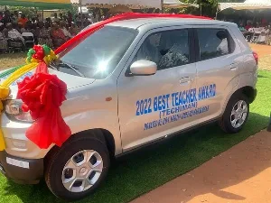 Best teacher receives brand new vehicle from South MP