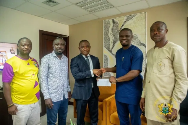 Akufo-Addo sticks to his word, presents GHC1m to Medeama Sporting Club