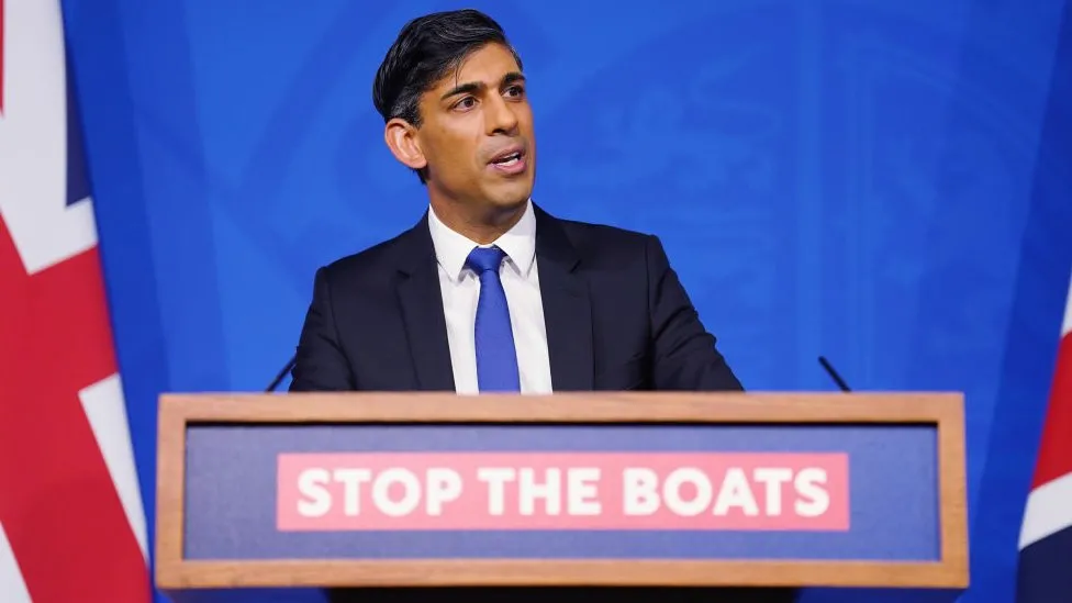 Sunak informs potential rebels he is willing to change law