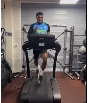 Arsenal fans can’t hold their excitement after viral video of ‘saviour’ Partey training surfaces online