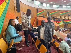 Parliamentary press corps receives unexpected visit from president of GJA