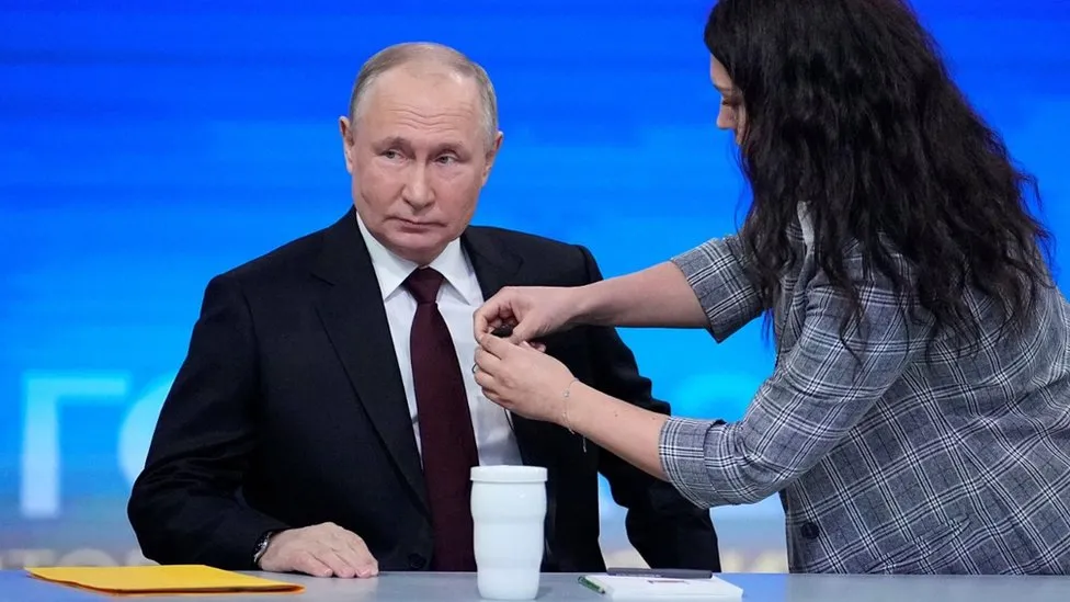 Putin informs Russia his military goals remain same