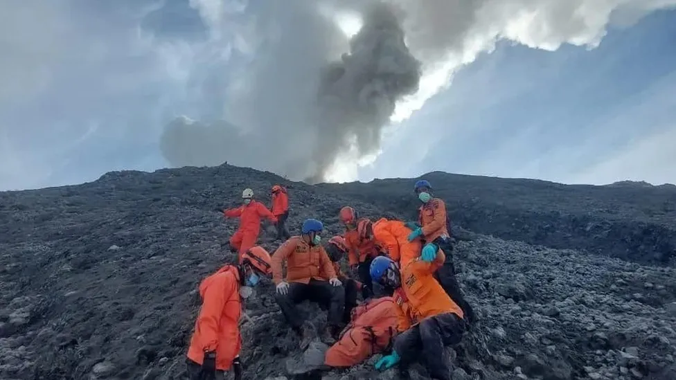 Another two bodies discovered on Indonesian volcano