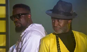 “Sarkodie constantly keeping it up, working like a slave” – Reggie Rockstone