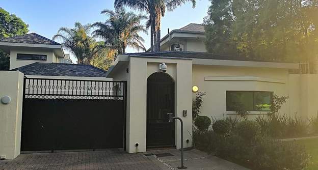 Mandela’s dilapidated and abandoned home