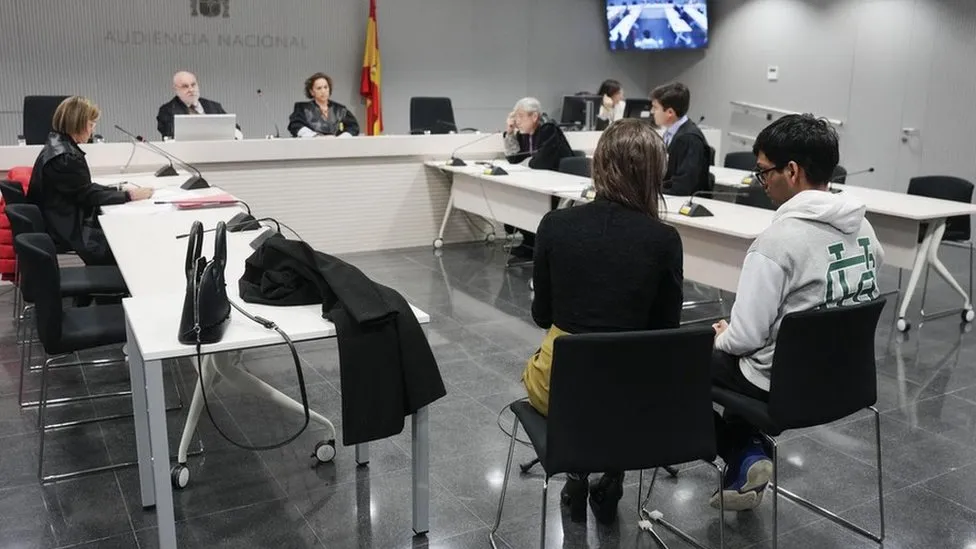 British in Madrid court over fake Snapchat plane bomb