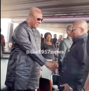 Akufo-Addo and Mahama share smiles and chat at late E.T Mensah’s funeral