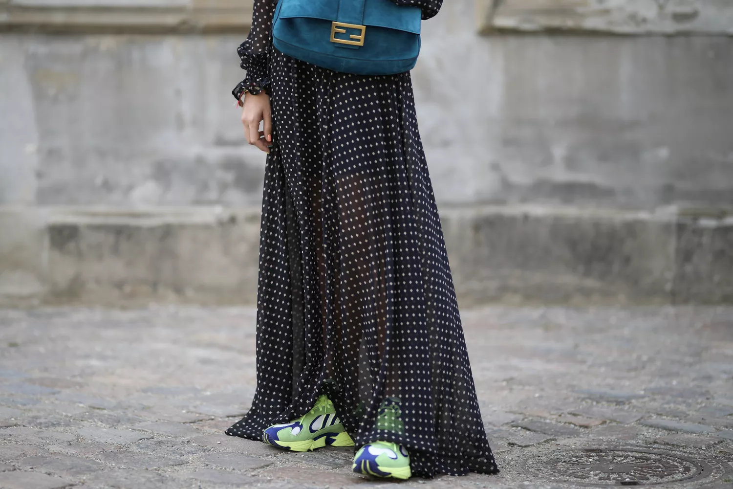 7 versatile sneaker styles ideal for pairing with any dress in your wardrobe