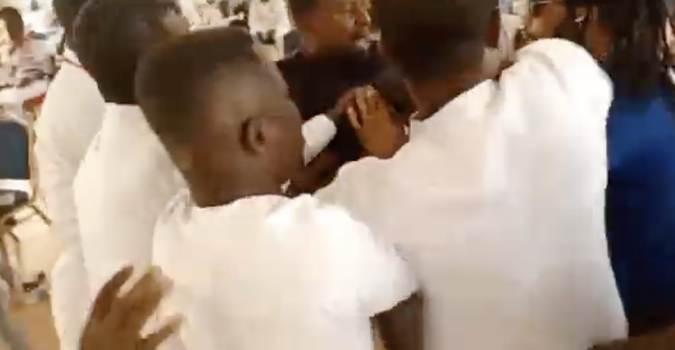Angry NPP Youth Organiser ‘chokes’ Chairman during thanksgiving service