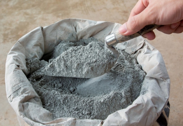 Trade Minister convenes meeting with cement manufacturers to address escalating prices