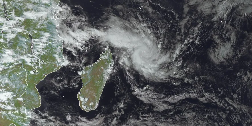 Cyclone Belal prompts school closures in Mauritius