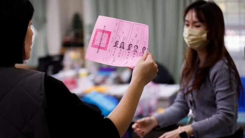 Initial tally indicates close contest in Taiwan