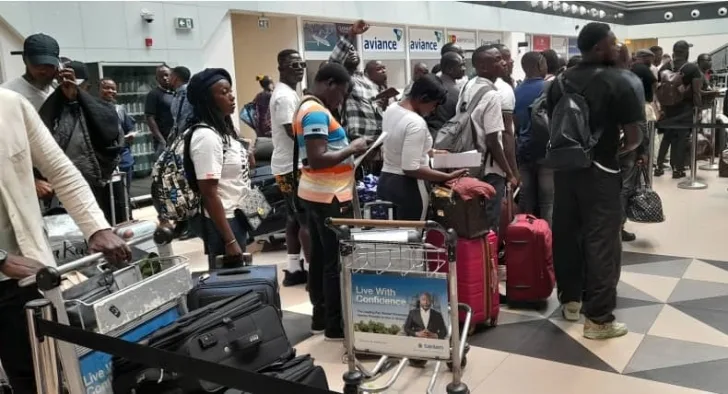 MTN sends 163 Ghanaian fans to Cote d’Ivoire for 2023 AFCON