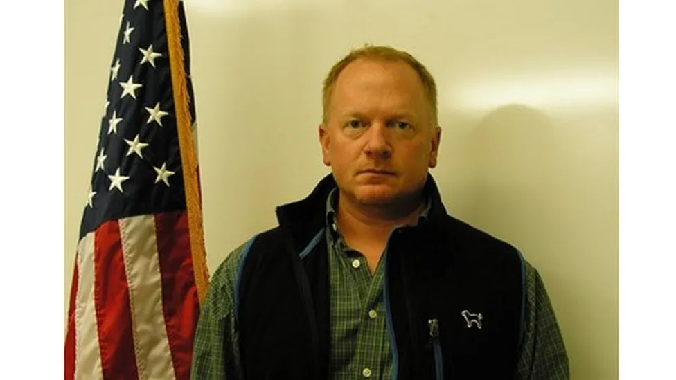 Town manager in Maine drowns after saving son