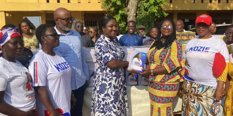 Akosua Manu begins philanthropic works at Adentan constituency; donates learning materials to schools