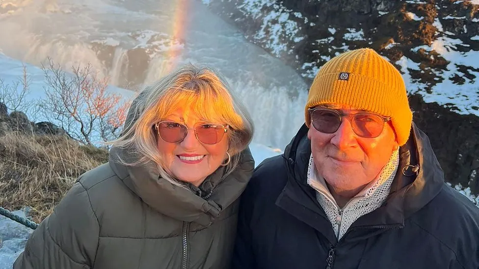 Couple on vacation watches “crazy” volcanic explosion in a taxi
