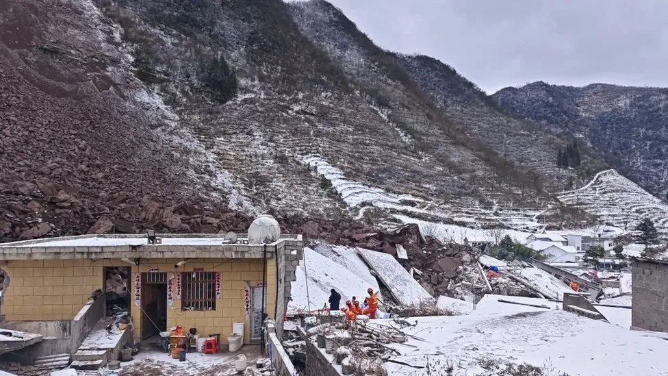 China: Yunnan landslide leaves hundreds missing and two dead