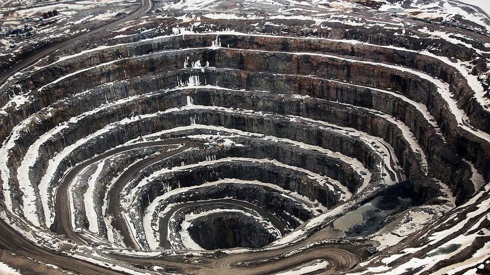 Aircraft carrying employees of Rio Tinto to diamond mine in Canada crashes