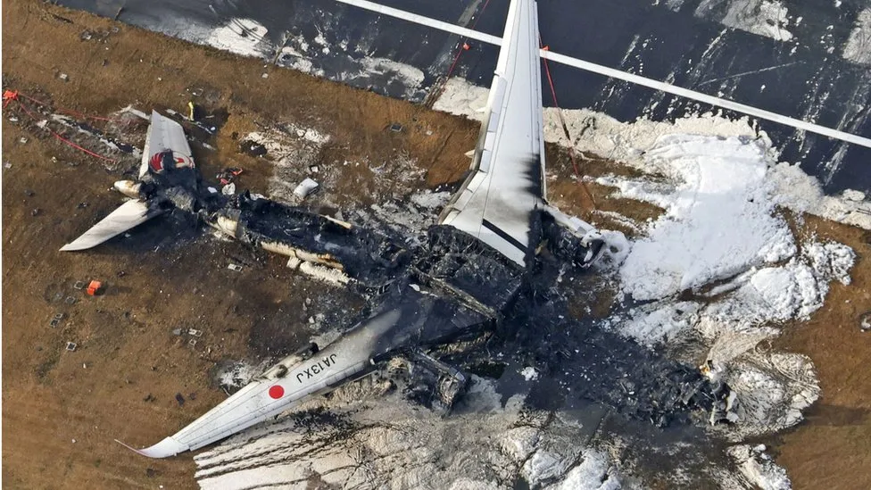 Pilots of Japan Airlines originally unaware of incident