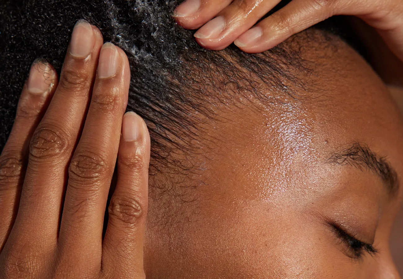 4 ways you damage your hair by applying styling gel