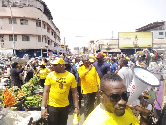 No Alan, no vote – Makola market women promise to pray for Alan’s victory