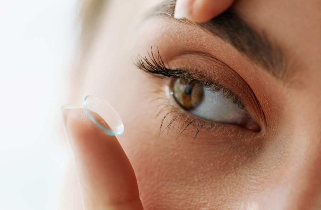 5 essential tips for those who wear contact lens