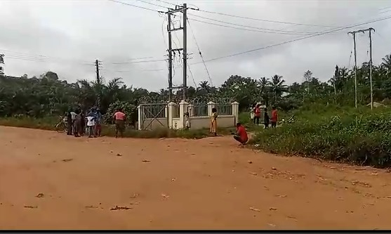 Memp3asem resident in darkness after thieves stole transformer wire windings, copper