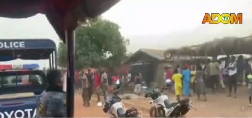 Residents in Nkwanta block highway to prevent police from arresting suspect