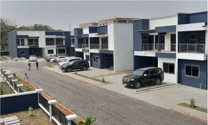 Gov’t builds 16-unit housing bungalows for senior public officials