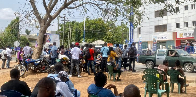 Canadian Visa Centre laments overcrowding due to applicants coming with pastors, friends