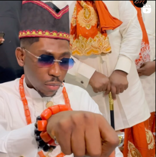 VIDEO: What Moses Bliss said when he saw his bride Marie for the first time 