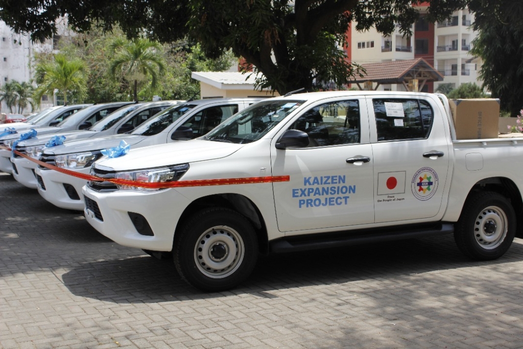 Japan govt provides 6 Toyota Hilux pick-ups to GEA for MSMEs growth