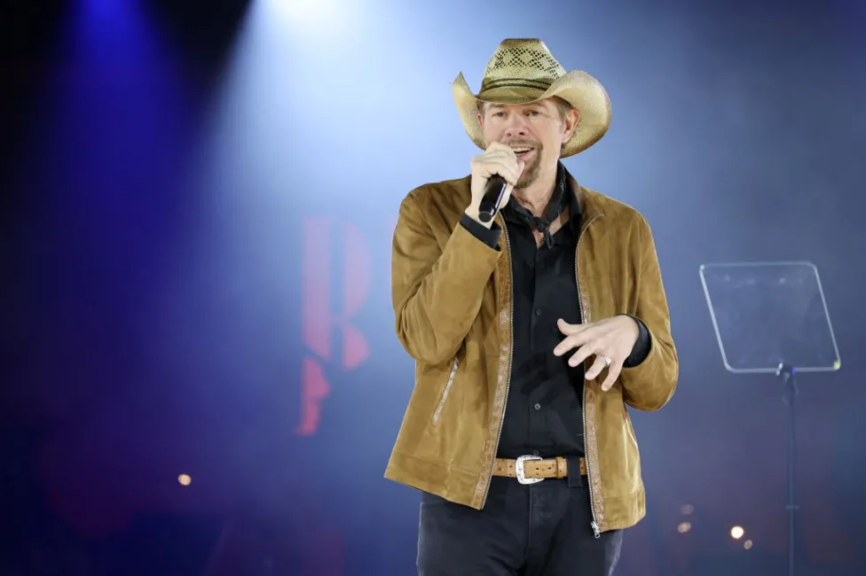 Toby Keith, country music icon, passes away at age 62