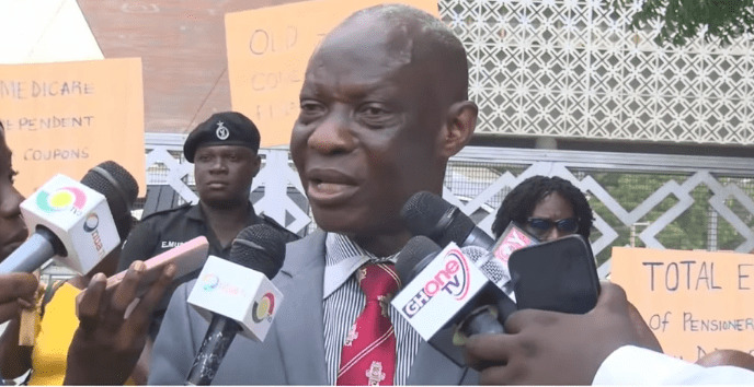 Investment holders to stage protest over frozen funds starting March 27
