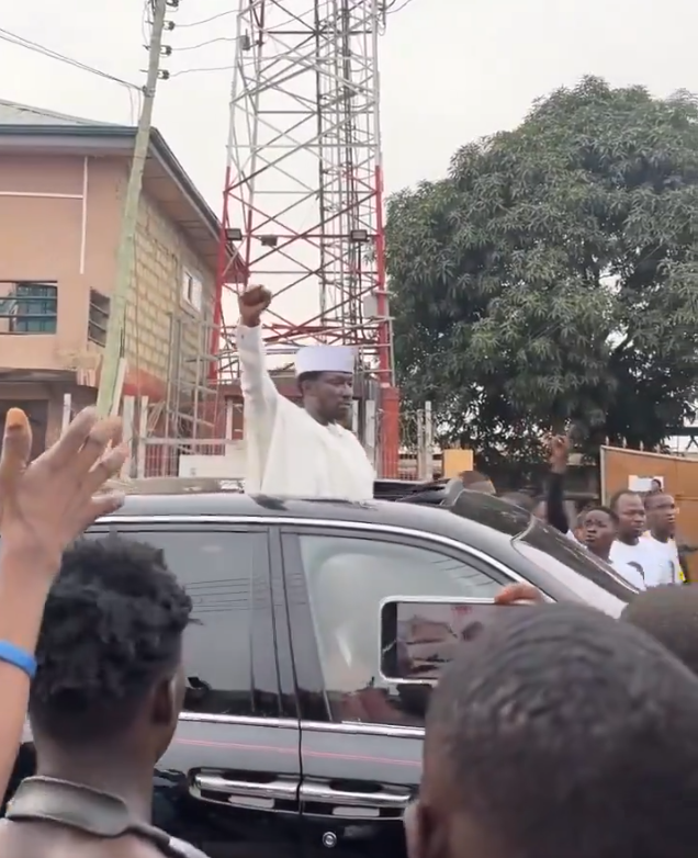 VIDEO: Cheddar hits Nima and Mamprobi as he begins Listening tour