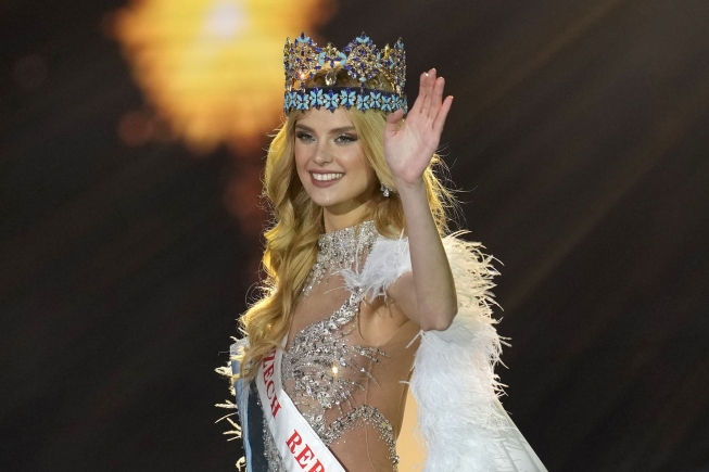 Krystyna Pyszková secures Miss World victory for Czech Republic