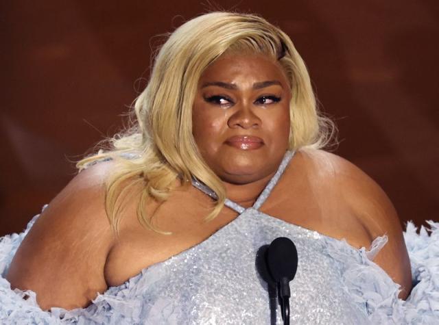Da’Vine Joy Randolph delivers emotional speech honoring Oscar-winning actor